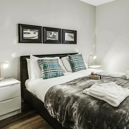 Approved Serviced Apartments Gorse Hill Manchester Ngoại thất bức ảnh