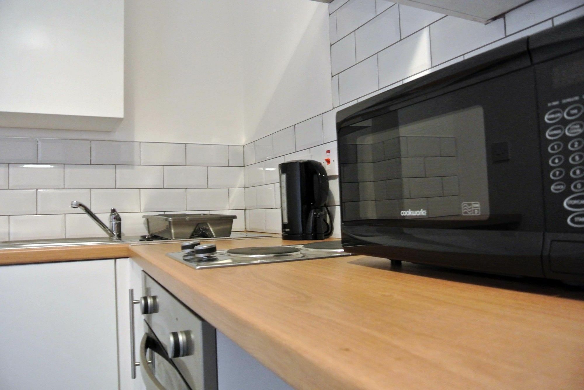 Approved Serviced Apartments Gorse Hill Manchester Ngoại thất bức ảnh